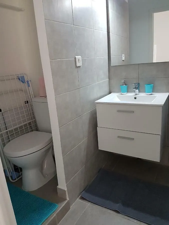Sci Mdm Apartment Nice 0*,